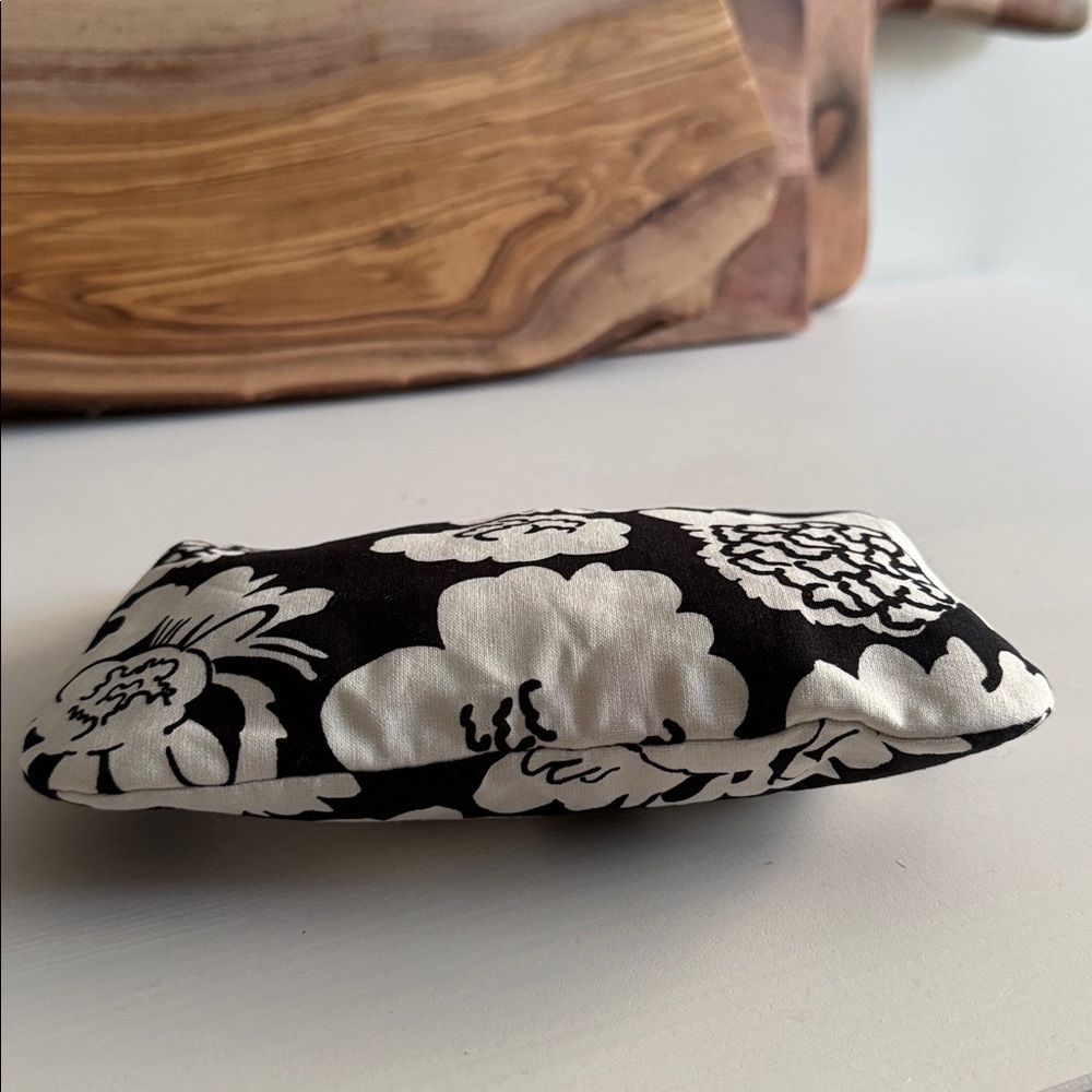 Marimekko Black and White Floral Fabric Pouch Pieni Pioni Small Peony - Picture 3 of 7